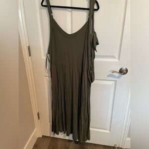 NWT. Torrid, Olive Midi Dress